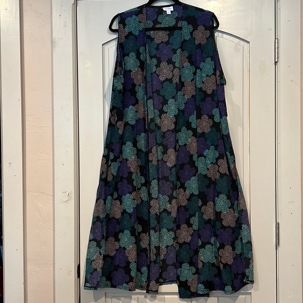 LuLaRoe Joy floral vest new with tags.